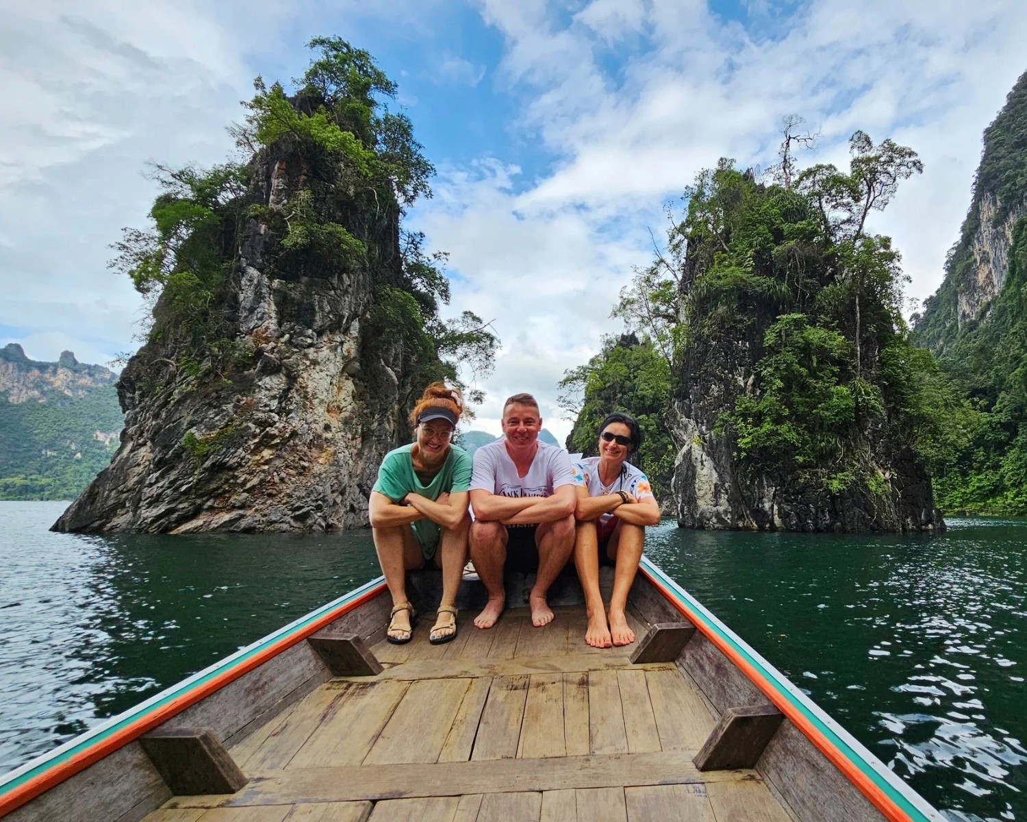 Tajlandia - jezioro Cheow Lan Lake w dżungli Khao Sok widoki.jpg